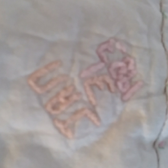 Vintage handmade baby girl quilt - Picture 5 of 8